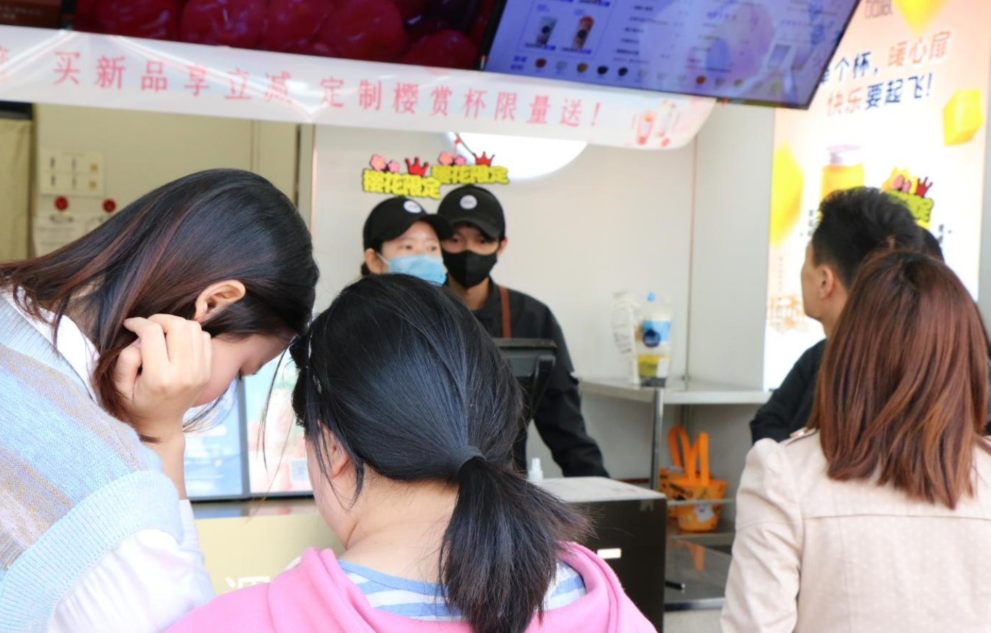 平博奶茶：一家奶茶店的发展需要重点关注哪两个问题